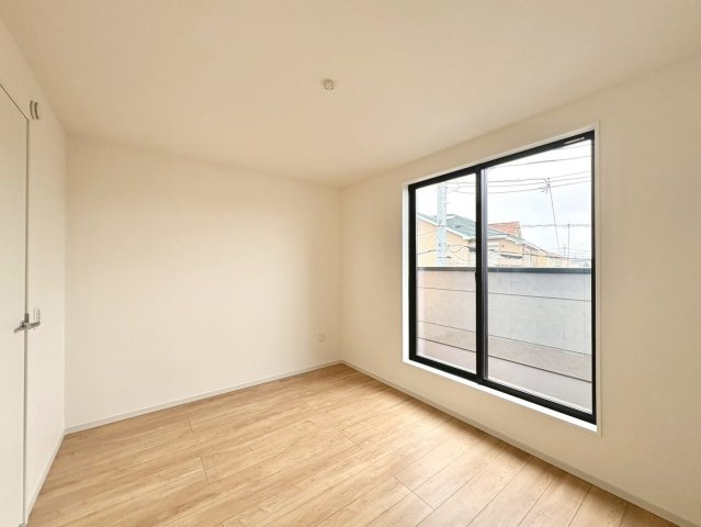 洋室6帖・室収納付きで、お部屋がすっきり片付きます。