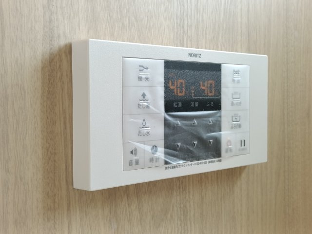 【給湯器】　生活に便利な設備が充実しています。
