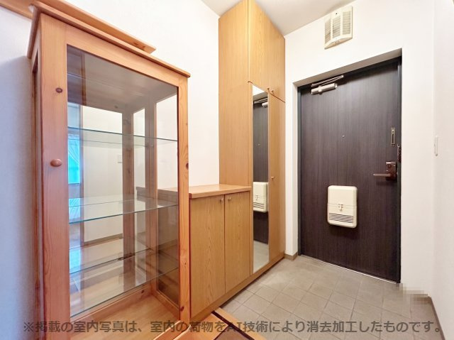 ※掲載の室内写真は、室内の荷物をAI技術により消去加工したものです。実際の状況とは異なります。家具や小物の配置など、生活イメージの参考としてご覧ください。
