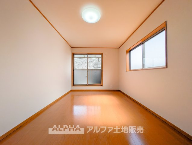 【comfort　room】　◆落ち着きのある室内◆寝室としても子ども部屋としても使いやすく、暮らしの変化にも対応できる空間。日々の時間を穏やかに過ごせます。