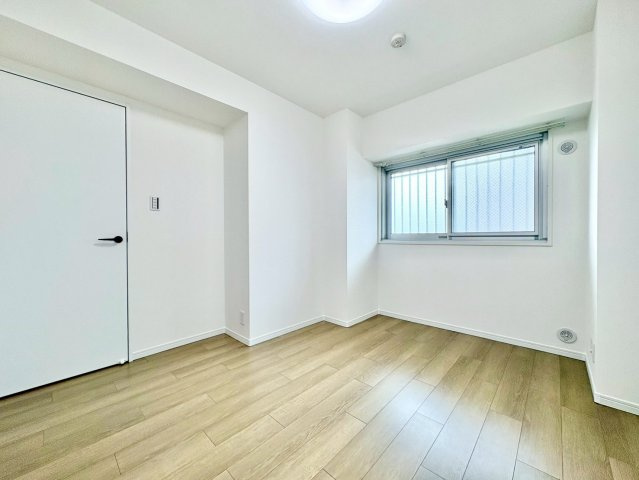 収納付きで、お部屋がすっきり片付きます。