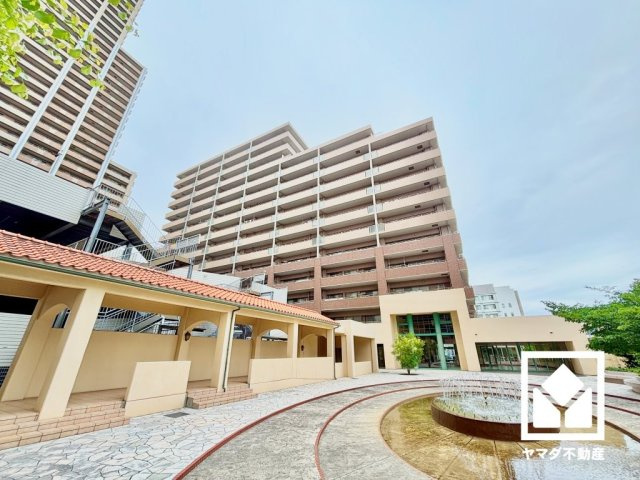 室内洗濯機置場がございますので、天候に左右されず洗濯していただけます。