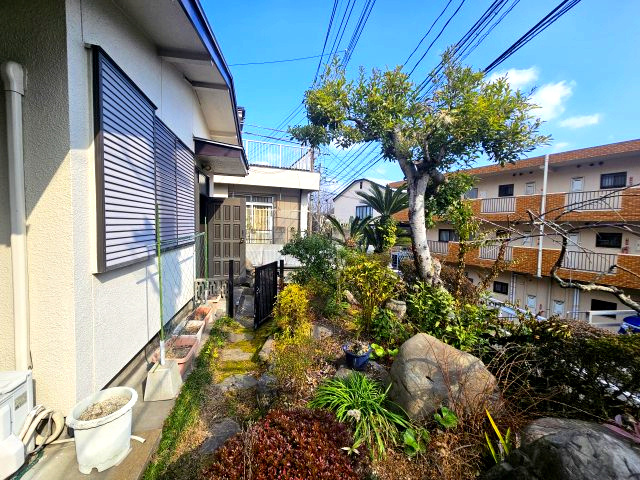 落ち着いた雰囲気の外観です
