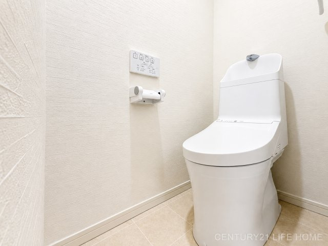 コンパクトで使いやすいトイレです
