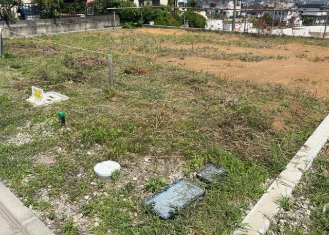 土地を買う際、住む地域の自治体や福祉の補助制度にも注目してみましょう。子供や老人の医療補助やゴミ出しのルールなど、自治体によってルールに大きな違いがあるため、暮らしやすい土地で判断するとよいでしょう。