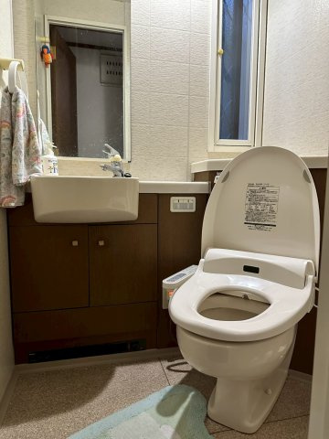 手洗い場付きのトイレです