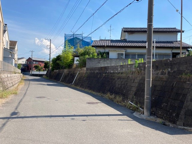 清見台東　土地　木更津駅　東側道路北側から南側へ向かって撮影　