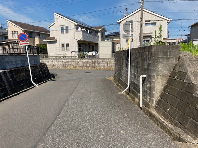 清見台東　土地　木更津駅　北西側道路西側から東側へ向かって撮影
