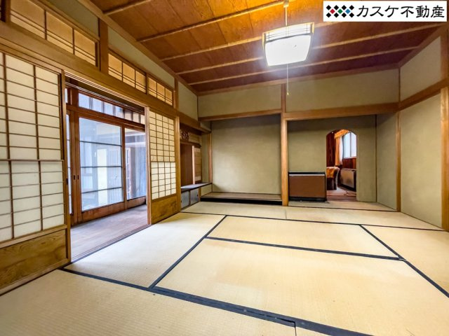 東側の和室です。客間としても活用いただけます