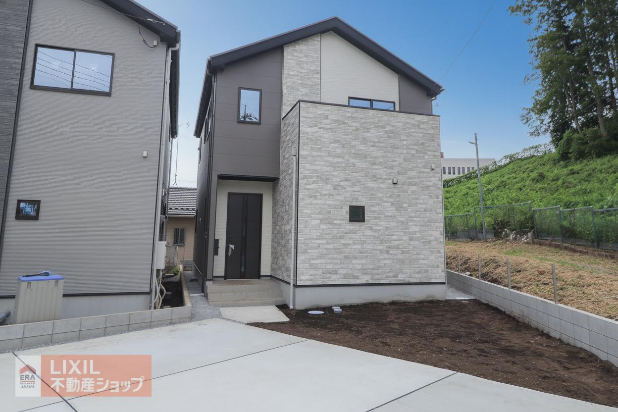 スタイリッシュで個性も感じられる洗練された外観、シンプルながら飽きの来ないデザインです。