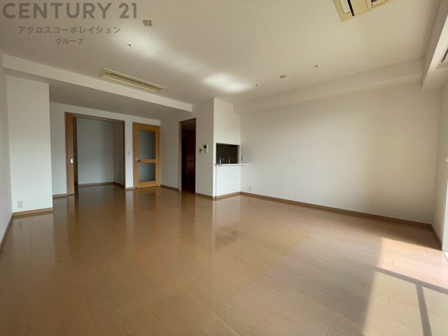 30階プレミアムフロア、眺望・陽当たり・通風良好です。