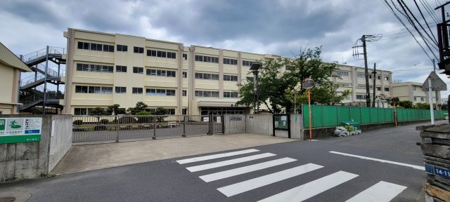 西浜中学校　約50m