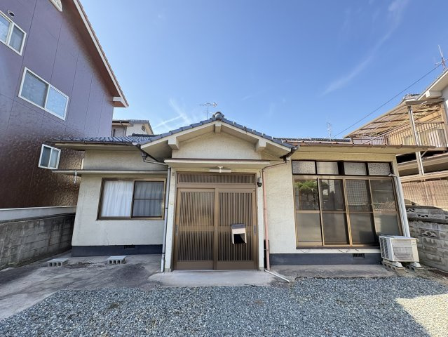 外観：334000208016