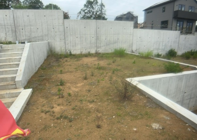 家を建てる前提で土地を探している場合、地盤の丈夫さは譲れない条件の一つです。地盤が脆弱だと追加工事が必要となります。また、過去に地盤沈下や液状化現象を起こした土地は、できるだけ避けた方がいいでしょう。