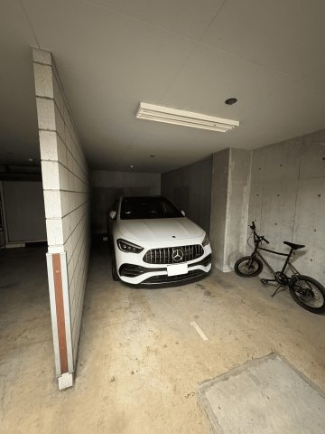 所有権付駐車場(17.34？)