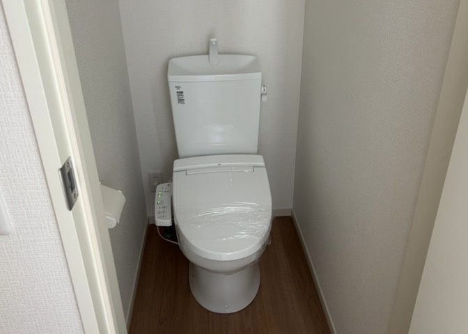 駐車場と明記されていても、最小スペースでつくられた駐車場だと大型車は駐車できなかったり、出入りしにくくなったりする可能性があります。お車のサイズと購入したい物件の駐車場のサイズを現地で確認しましょう。