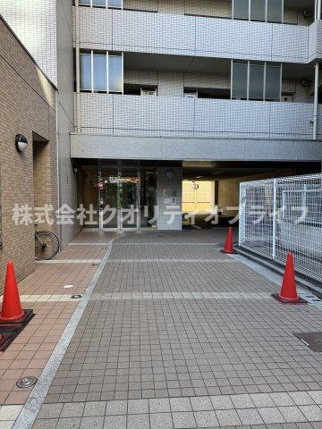 毎日通るエントランスはこのようになっています