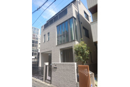 南青山3丁目中古戸建の外観