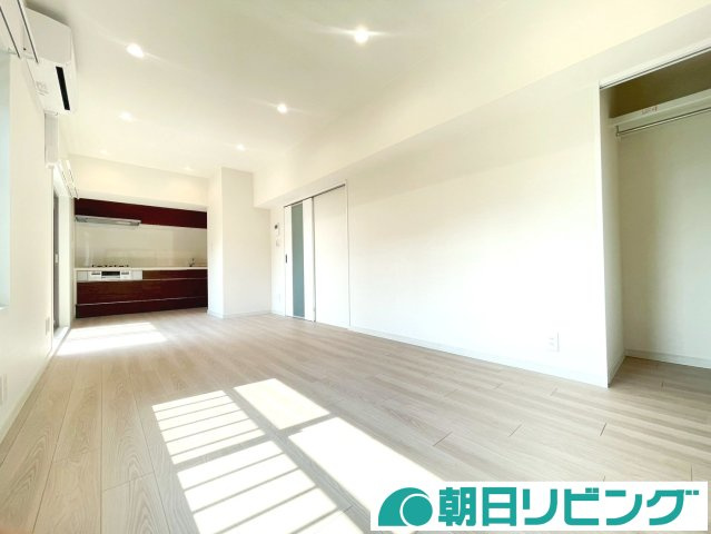 2面採光の明るい広々LDK