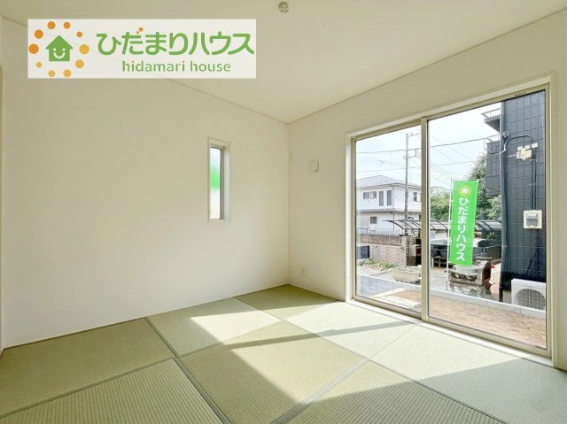 小さなお子さまのいる方におすすめ！リビング横の和室でお子様が遊んでる様子も確認できます(^^)/