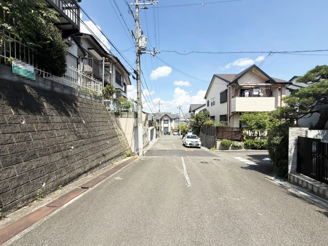 前面道路です。（2026年8月現在）