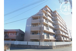 モナーク福生の外観