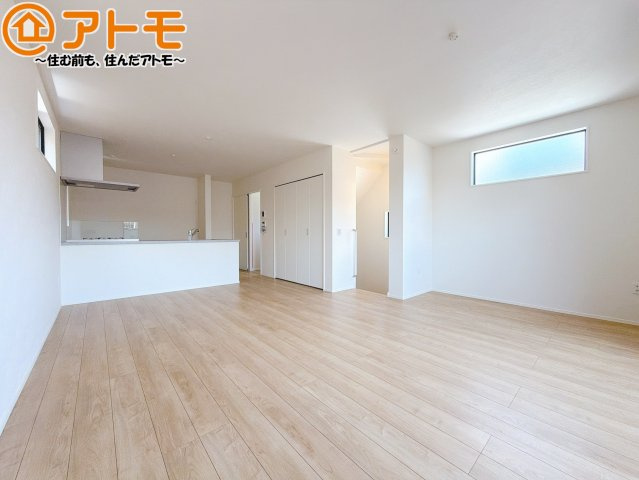 家族団らんのイメージは、リビングを思い浮かべませんか？リビングこそ広々としたお部屋が良いですね♪
