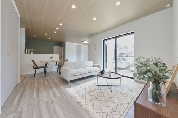 【塔野一丁目のリビングダイニング】