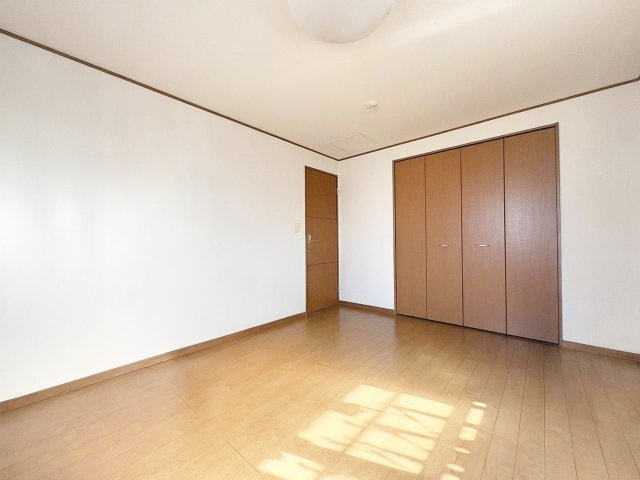 全居室収納完備！荷物が多くても安心です♪