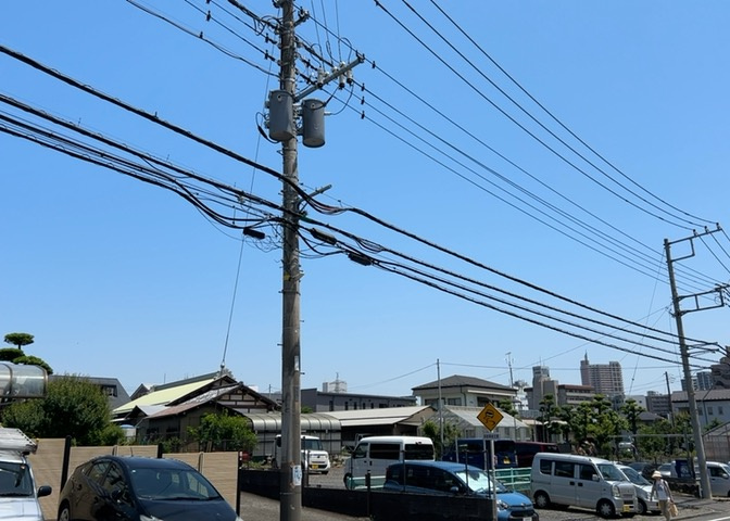 眺望の良さを楽しめるダイニングキッチンで家族団らんの時間を過ごしてはいかがでしょうか。バルコニーから見える景色を家族で眺める時間は、時間が経つのを忘れてしまいそうですね。是非、現地を見に行きましょう！
