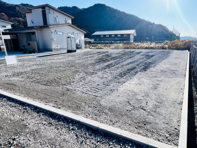 奥行きたっぷり。敷地371.83？で駐車やお庭スペースも十分確保できます。