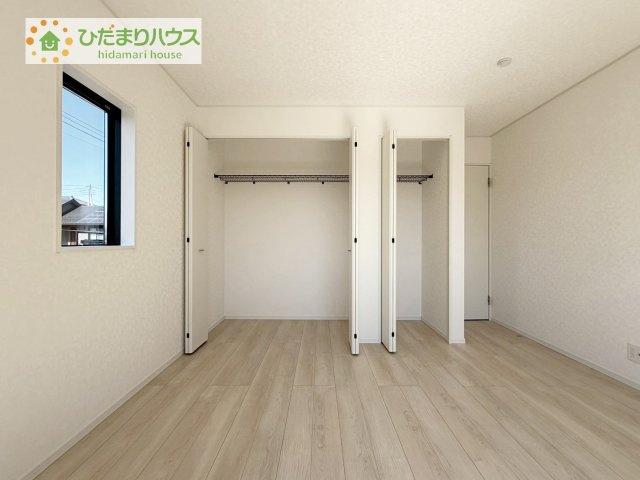 季節物の衣類もスッキリ収納できる、ウォークインクローゼット完備です！！