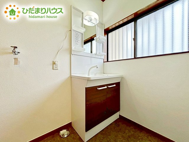 シンプルで使い勝手の良い独立洗面台！
