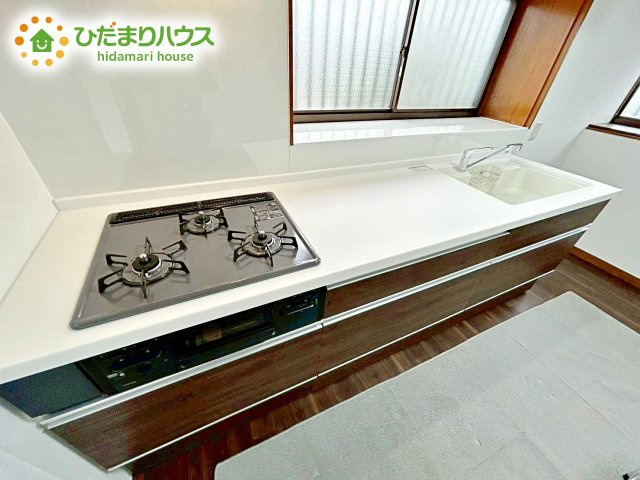 お子様とお料理するにもゆとりがあります♪傷がつきにくいのも特徴♪