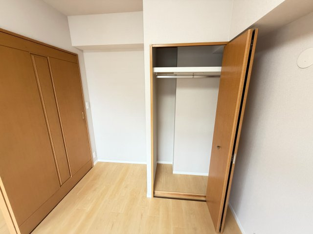 洋室5.4帖・収納付きで、お部屋がすっきり片付きます。