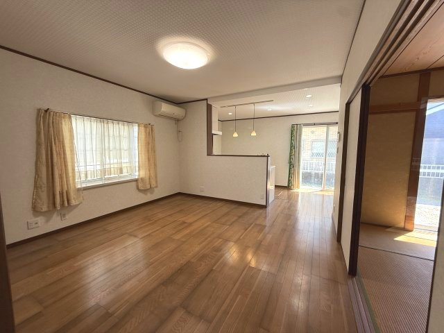 リビングは広々12帖で広さ充分♪