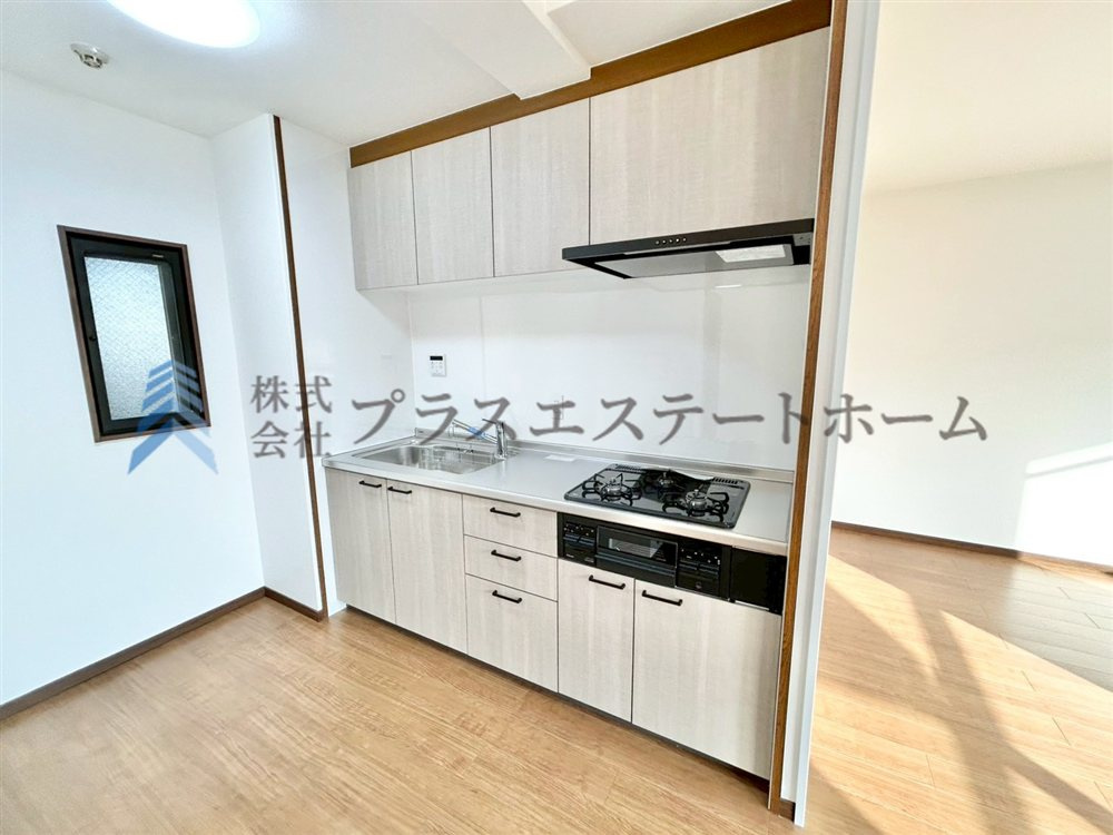 綺麗な木目調のキッチンです♪