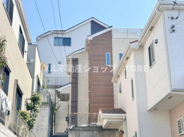 木造2階建、長期優良住宅などはスタッフまでお問い合わせください。