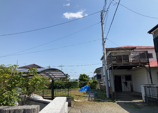 土地の地勢が高台の場合、景色を綺麗にみることができ、景色にこだわってお家探ししている方におすすめです！また平坦地よりも風通しがいいというメリットがあります。デメリットもあるので是非現地でご確認下さい。