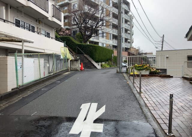 眺望の良さを楽しめるダイニングキッチンで家族団らんの時間を過ごしてはいかがでしょうか。バルコニーから見える景色を家族で眺める時間は、時間が経つのを忘れてしまいそうですね。是非、現地を見に行きましょう！