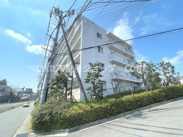 見学はしたいけど見に行く暇がないという方、仕事終わり等にご見学が出来るようサポートします。