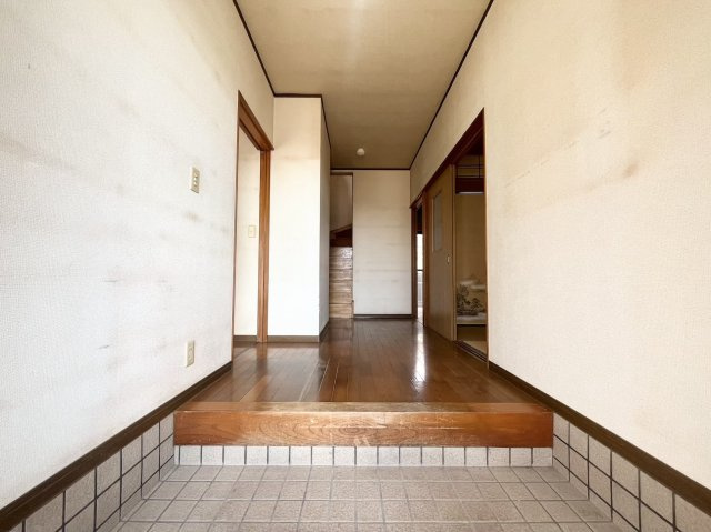 明るい玄関です