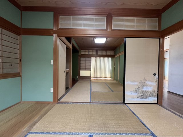 来客時にも便利な和室付き