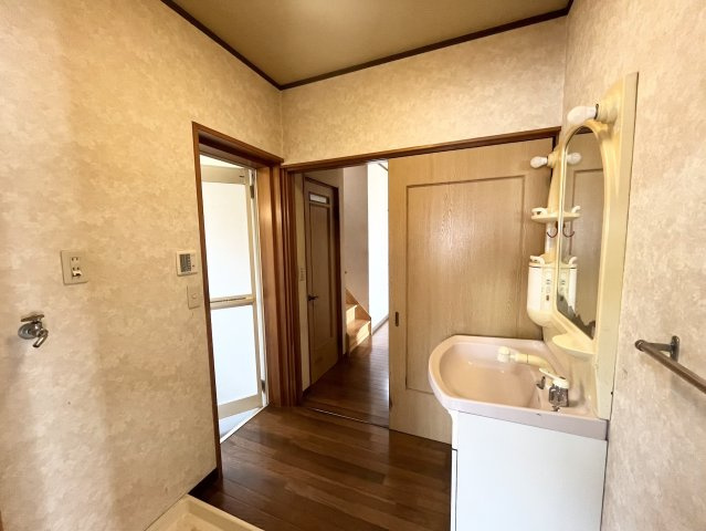 コンパクトで使いやすい洗面所