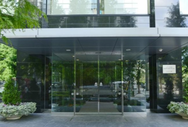 シティタワー九段下のエントランス