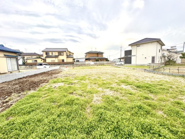 ■A区画　■お好きなハウスメーカーで建築可能です！　■土地面積約91坪！　■三輪野江小学校徒歩17分(1300ｍ)・東中学校徒歩50分(4000ｍ)