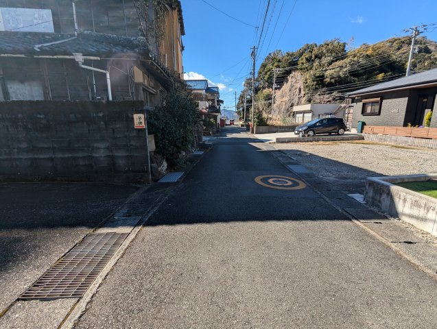 日没には水平線に夕焼け、淡島、富士山が望めます。素晴らしい眺望が広がります。