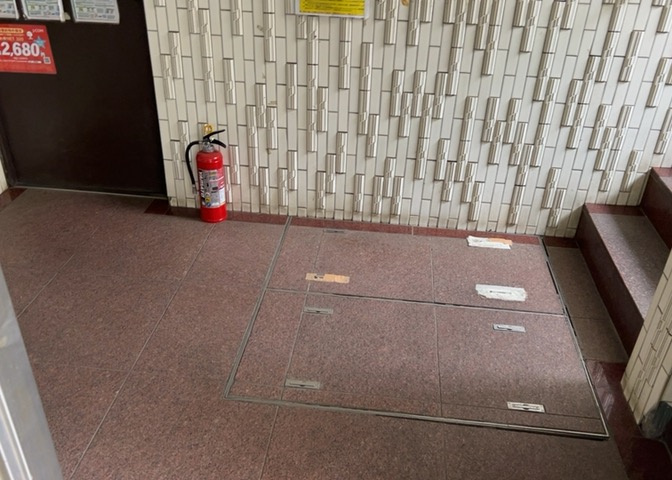 マンションのエントランスには、もともと風よけや防犯の役割がありますが、マンションによって宅配ボックスなどの設備が備わっている所もあります。日々の生活をイメージしながら生活しやすさをチェックしましょう。