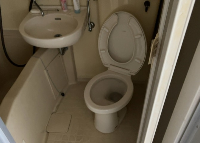 トイレは大きさや形、機能、抗菌性などが異なる多種多彩なタイプが各メーカーから出ています。それぞれに良さがあるため、事前にどういったタイプのトイレがいいのかをご家庭内で決めて、内見に行くといいでしょう。