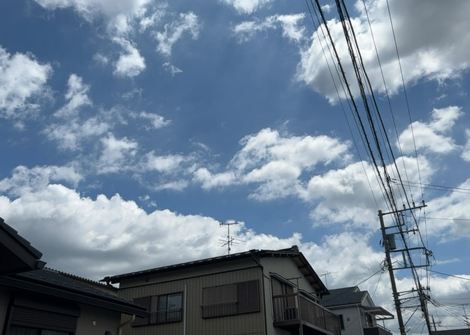 土地の地勢が高台の場合、景色を綺麗にみることができ、景色にこだわってお家探ししている方におすすめです！また平坦地よりも風通しがいいというメリットがあります。デメリットもあるので是非現地でご確認下さい。